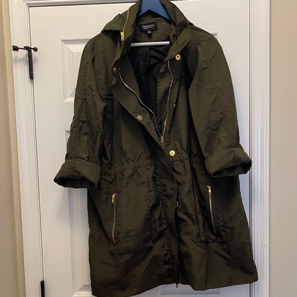 Jones New York Olive Utility Jacket with Gold Accents - Picture 3 of 9